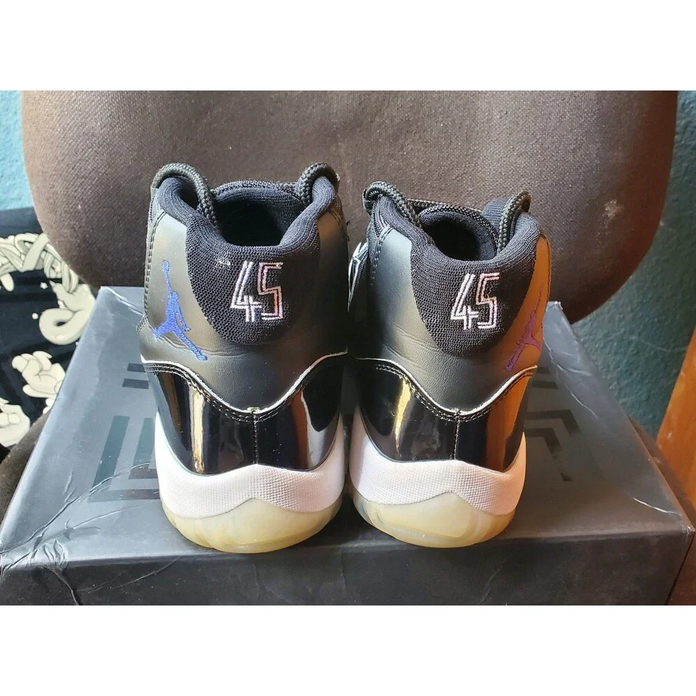 Air Jordan 11 Retro Space Jam. Size 10